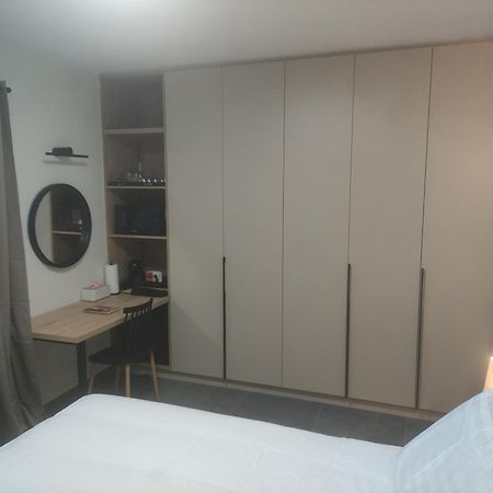 Iqoqo Hotels - Luxury Suites Ioannina Bagian luar foto