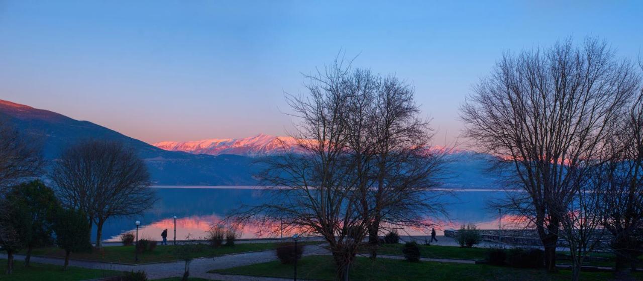 Iqoqo Hotels - Luxury Suites Ioannina Bagian luar foto