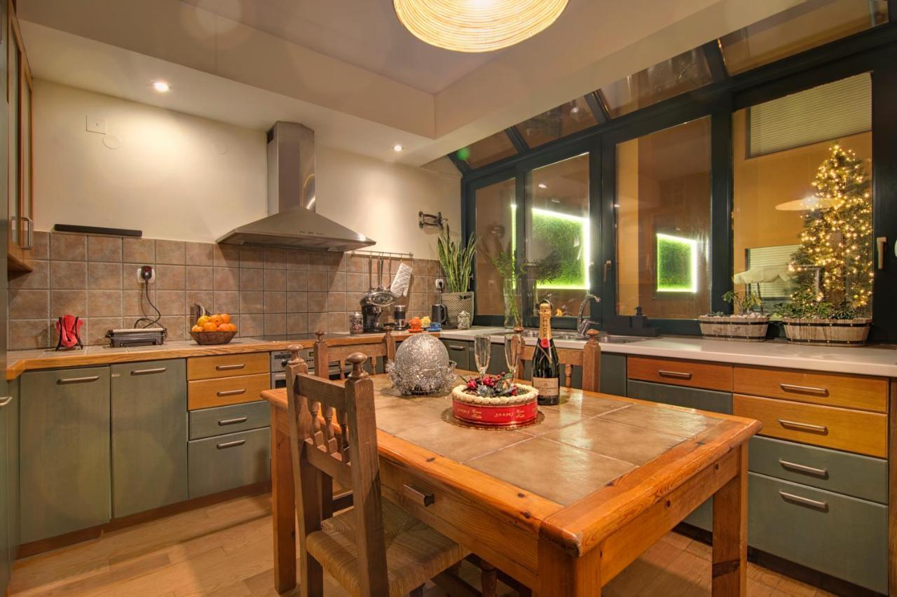 Iqoqo Hotels - Luxury Suites Ioannina Bagian luar foto